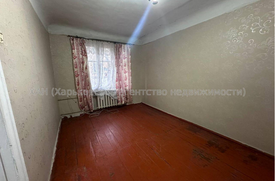 Продам квартиру, Малоджанкойская ул. , 1 кім., 32 м², советский ремонт 