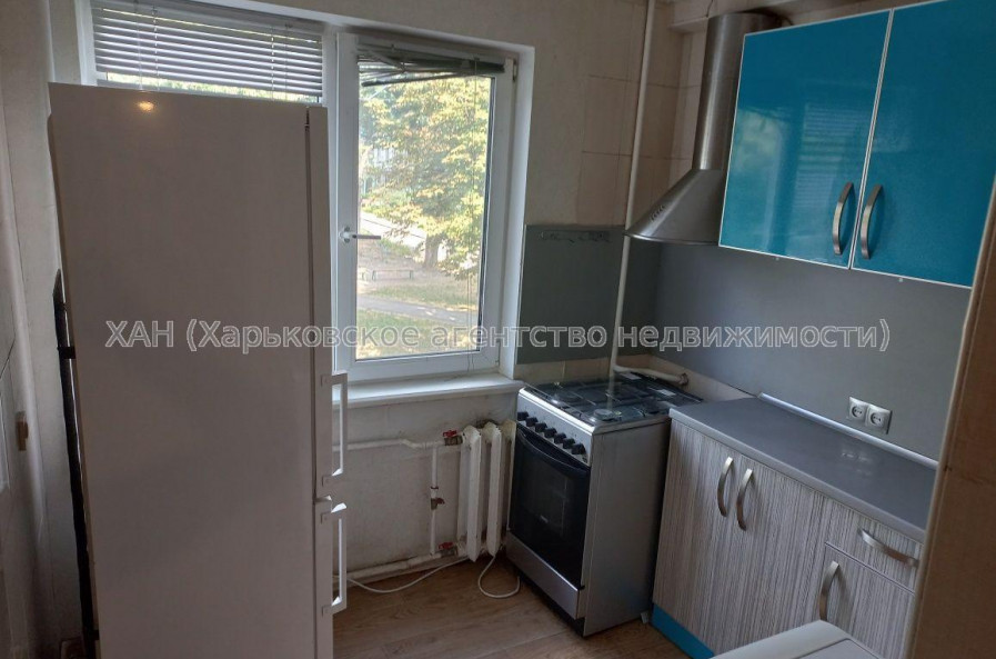 Продам квартиру, Владислава Зубенко ул. , 2 кім., 44 м², косметический ремонт 