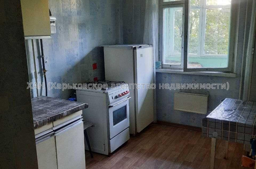 Продам квартиру, 92-й бригады ул. , 2 кім., 55 м², советский ремонт 