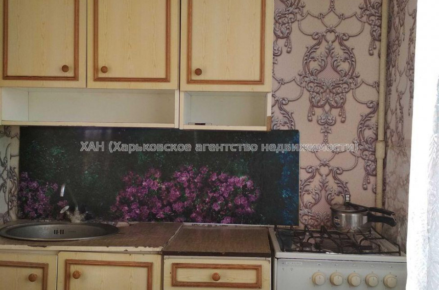 Здам квартиру, Валентиновская ул. , 2 кім., 45 м², советский ремонт 