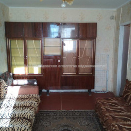 Здам квартиру, Валентиновская ул. , 2 кім., 45 м², советский ремонт