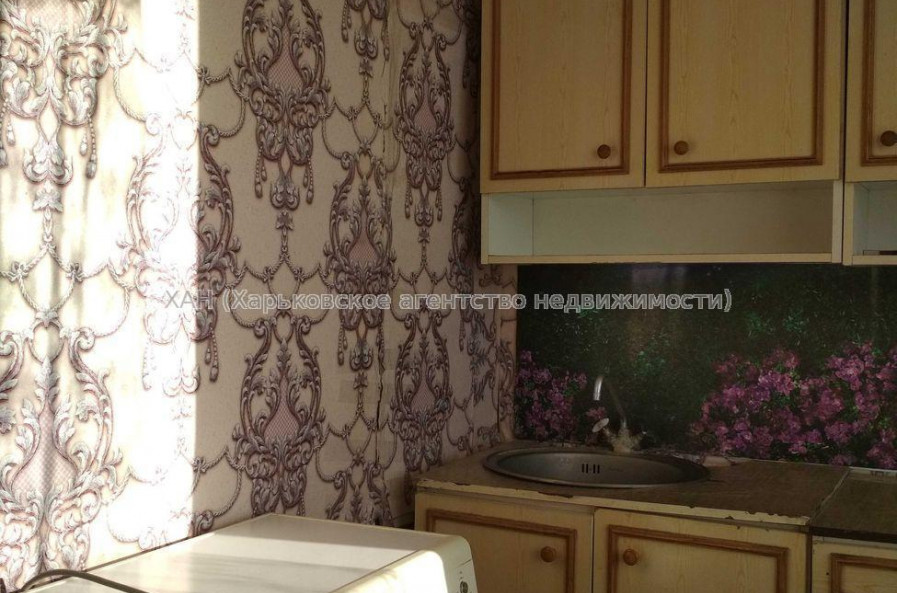 Здам квартиру, Валентиновская ул. , 2 кім., 45 м², советский ремонт 