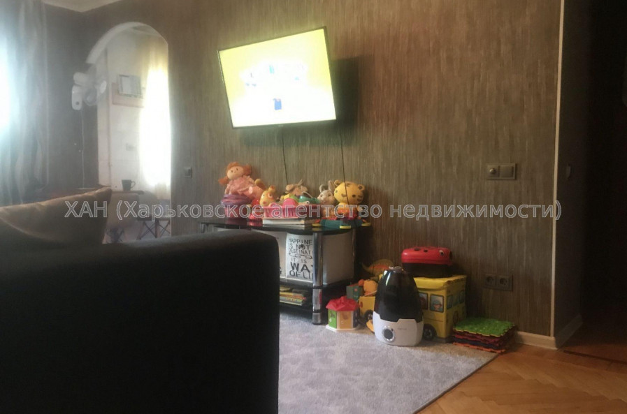 Продам квартиру, Отакара Яроша ул. , 3 кім., 57 м², косметический ремонт 