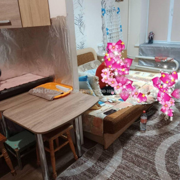 Продам квартиру, Юбилейный просп. , 1 кім., 17 м², косметический ремонт 