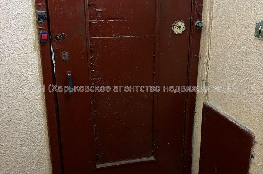 Продам квартиру, 92-й бригады ул. , 2  ком., 54.60 м², советский ремонт 