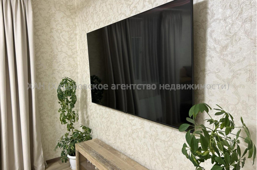 Продам квартиру, Льва Ландау просп. , 2  ком., 55 м², капитальный ремонт 