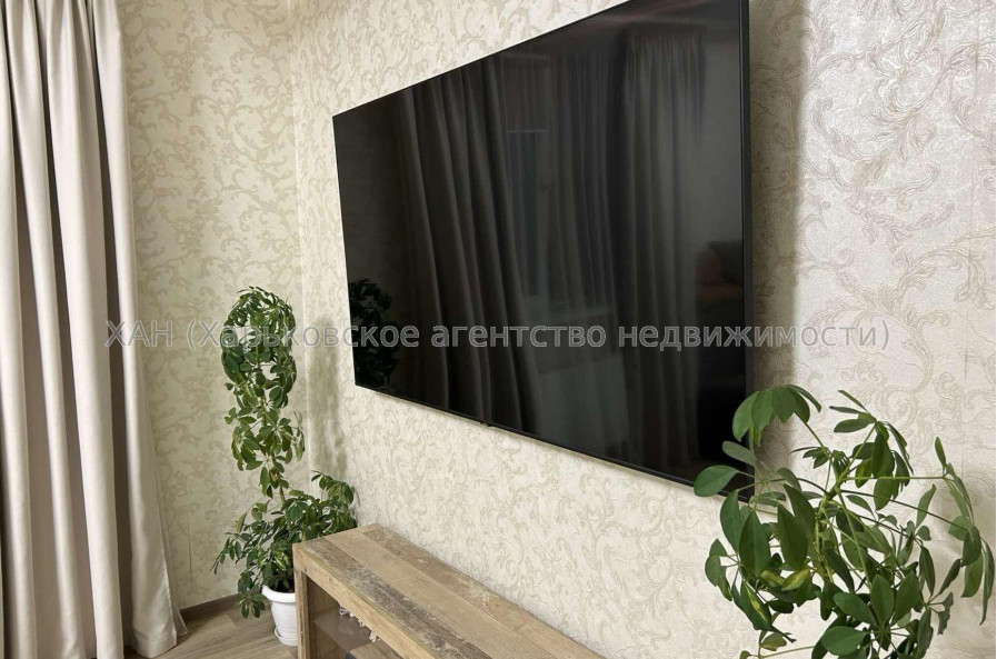 Продам квартиру, Льва Ландау просп. , 2  ком., 55 м², капитальный ремонт 