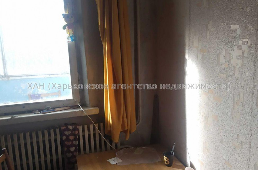 Продам квартиру, Владислава Зубенко ул. , 3  ком., 72.50 м², без ремонта 