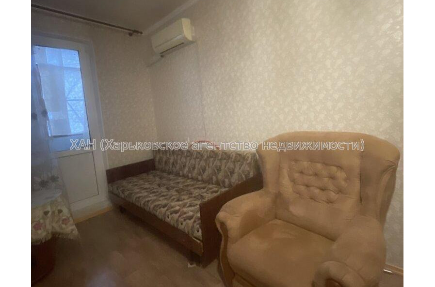 Продам квартиру, Победы просп. , 1 кім., 37 м², косметический ремонт 