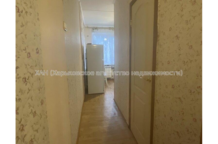 Продам квартиру, Победы просп. , 1 кім., 37 м², косметический ремонт 