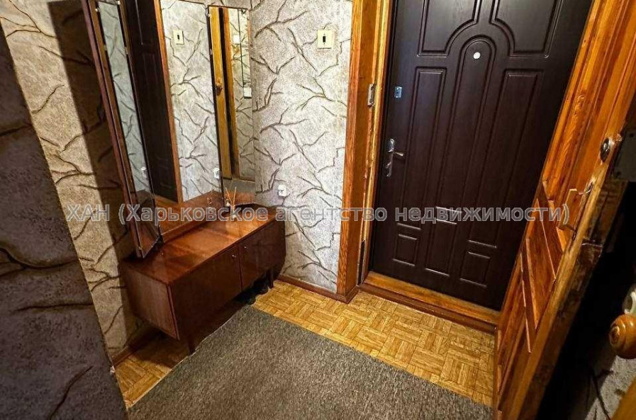 Продам квартиру, Достоевского ул. , 1  ком., 35 м², советский ремонт 