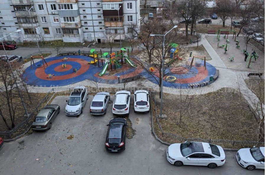 Продам квартиру, Холодногорская ул. , 2  ком., 52.70 м², советский ремонт 