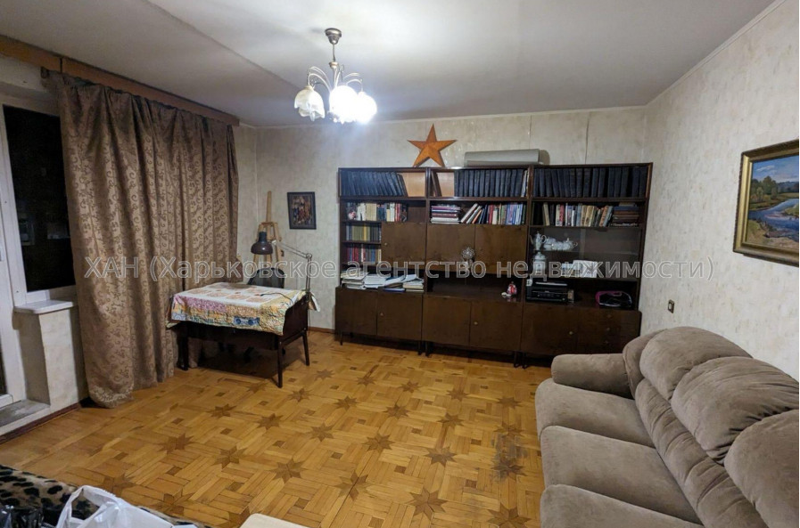 Продам квартиру, Холодногорская ул. , 2  ком., 52.70 м², советский ремонт 