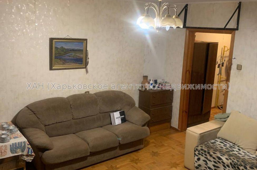 Продам квартиру, Холодногорская ул. , 2  ком., 52.70 м², советский ремонт 