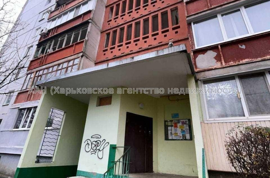 Продам квартиру, 92-й бригады ул. , 3  ком., 71 м², без отделочных работ 