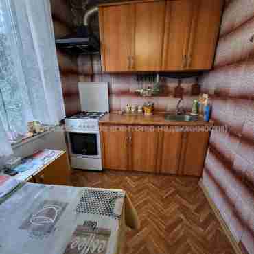 Продам квартиру, Юбилейный просп. , 3 кім., 64 м², косметический ремонт 