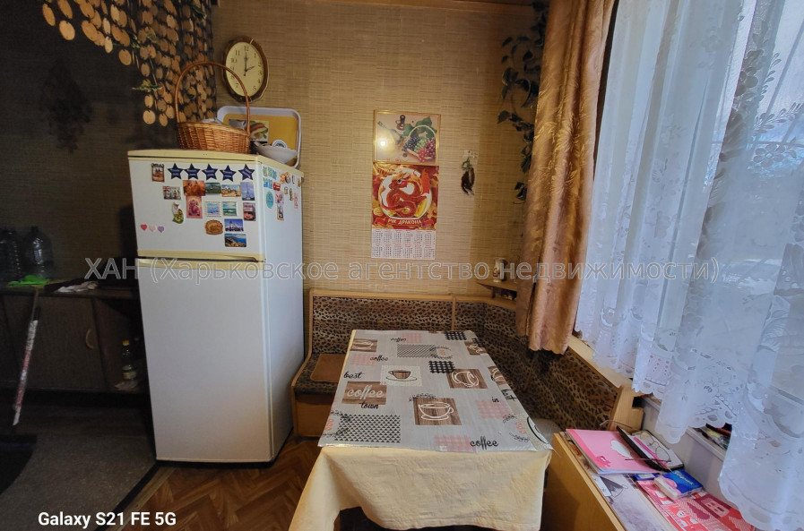 Продам квартиру, Юбилейный просп. , 3 кім., 64 м², косметический ремонт 