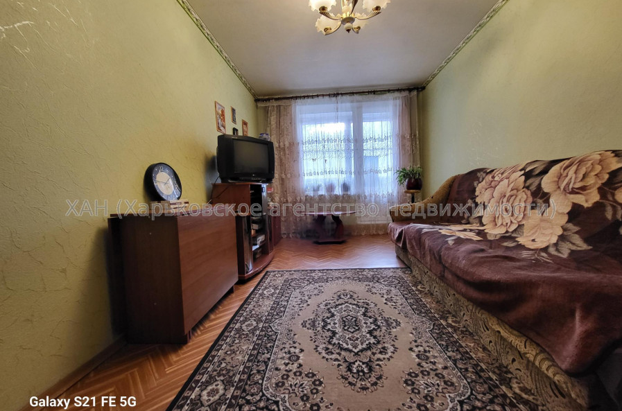 Продам квартиру, Юбилейный просп. , 3 кім., 64 м², косметический ремонт 