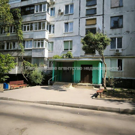 Продам квартиру, Европейская ул. , 1  ком., 32.70 м², советский ремонт