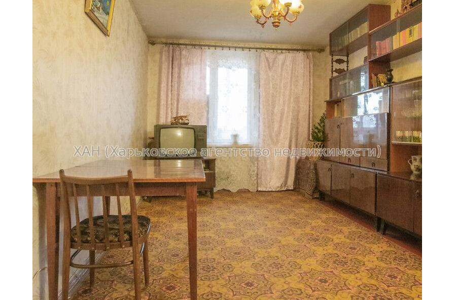 Продам квартиру, Тракторостроителей просп. , 3 кім., 64.80 м², косметический ремонт 