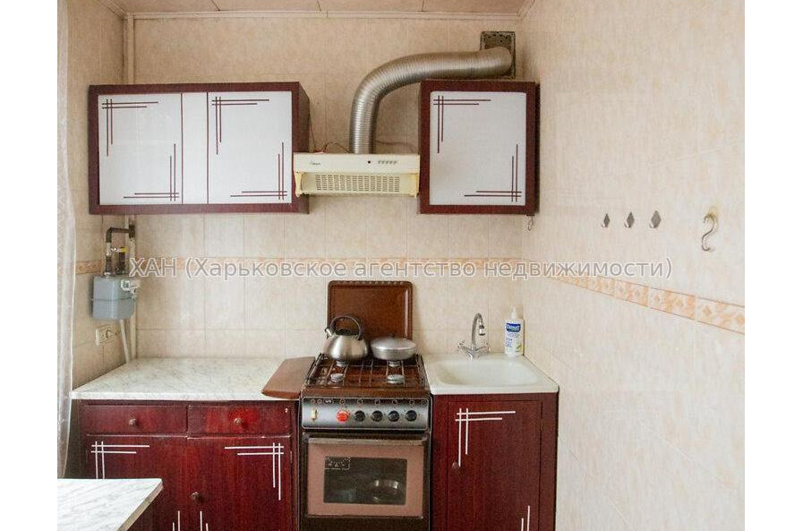 Продам квартиру, Тракторостроителей просп. , 3 кім., 64.80 м², косметический ремонт 