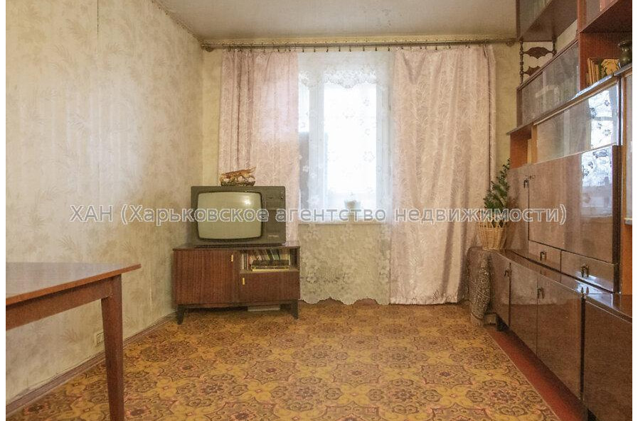 Продам квартиру, Тракторостроителей просп. , 3 кім., 64.80 м², косметический ремонт 