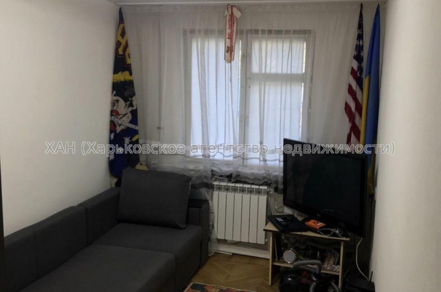 Продам квартиру, Жасминовый б-р , 3 кім., 56 м², косметический ремонт 