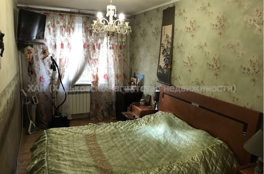 Продам квартиру, Жасминовый б-р , 3 кім., 56 м², косметический ремонт 