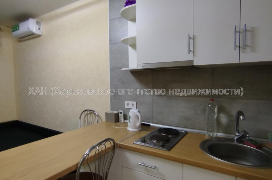 Сдам квартиру, Ковалевская ул. , 1  ком., 18 м², капитальный ремонт 