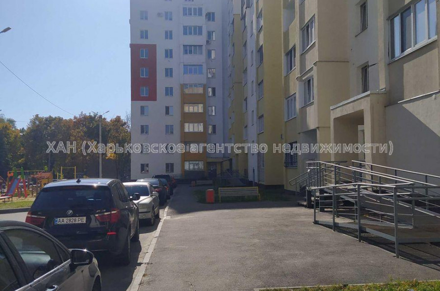 Продам квартиру, Мира ул. , 2 кім., 57.30 м², без внутренних работ 