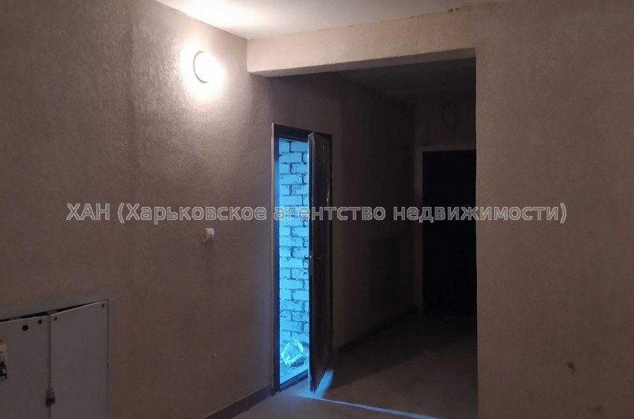 Продам квартиру, Мира ул. , 2 кім., 57.30 м², без внутренних работ 