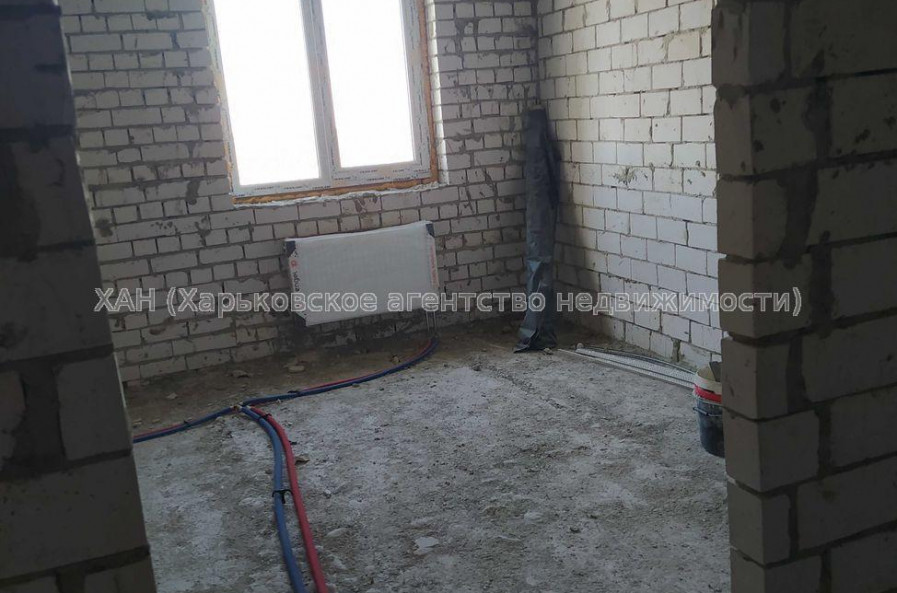 Продам квартиру, Мира ул. , 2 кім., 57.30 м², без внутренних работ 