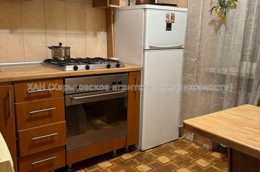 Продам квартиру, Аэрокосмический пр. , 3  ком., 56 м², косметический ремонт 