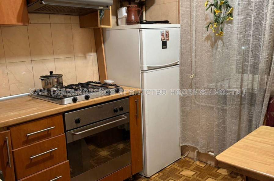 Продам квартиру, Аэрокосмический пр. , 3  ком., 56 м², косметический ремонт 