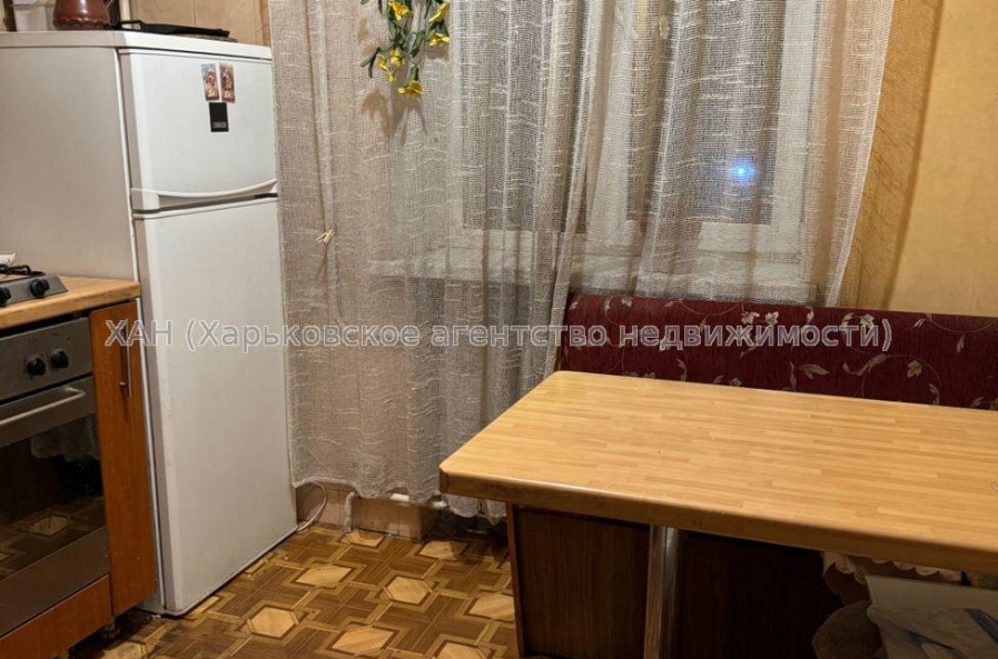 Продам квартиру, Аэрокосмический пр. , 3  ком., 56 м², косметический ремонт 