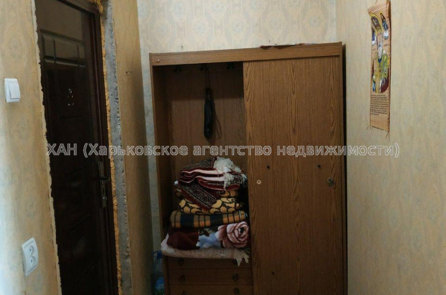 Продам квартиру, Соборности Украины ул. , 1  ком., 38 м², советский ремонт 