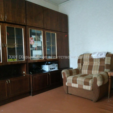 Продам квартиру, Соборности Украины ул. , 1 кім., 38 м², косметический ремонт 