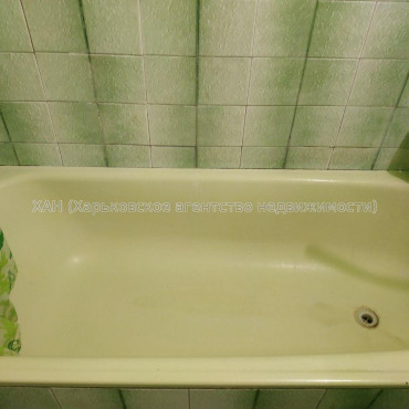 Продам квартиру, Соборности Украины ул. , 1 кім., 38 м², косметический ремонт 