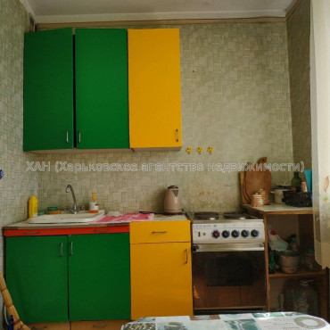 Продам квартиру, Соборности Украины ул. , 1 кім., 38 м², косметический ремонт 