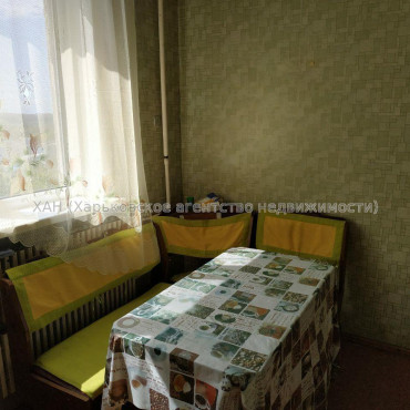 Продам квартиру, Соборности Украины ул. , 1 кім., 38 м², косметический ремонт 