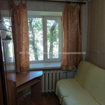 Продам квартиру, Ощепкова Андрея ул. , 1 кім., 17.90 м², косметический ремонт 