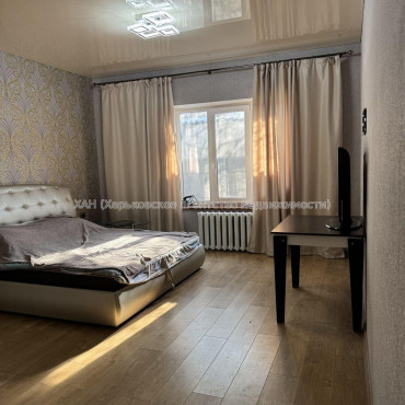 Продам дом, Тахиаташская ул. , 120 м², 8 сот., частичный ремонт 