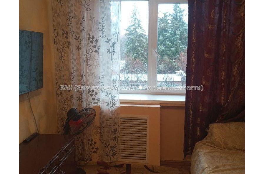 Продам квартиру, 23 Августа ул. , 1 кім., 16 м², косметический ремонт 
