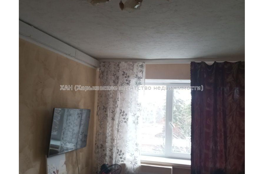 Продам квартиру, 23 Августа ул. , 1 кім., 16 м², косметический ремонт 