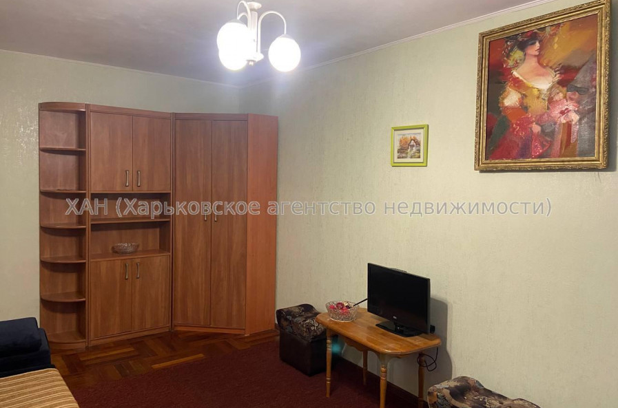 Здам квартиру, Победы просп. , 1 кім., 33 м², капитальный ремонт 