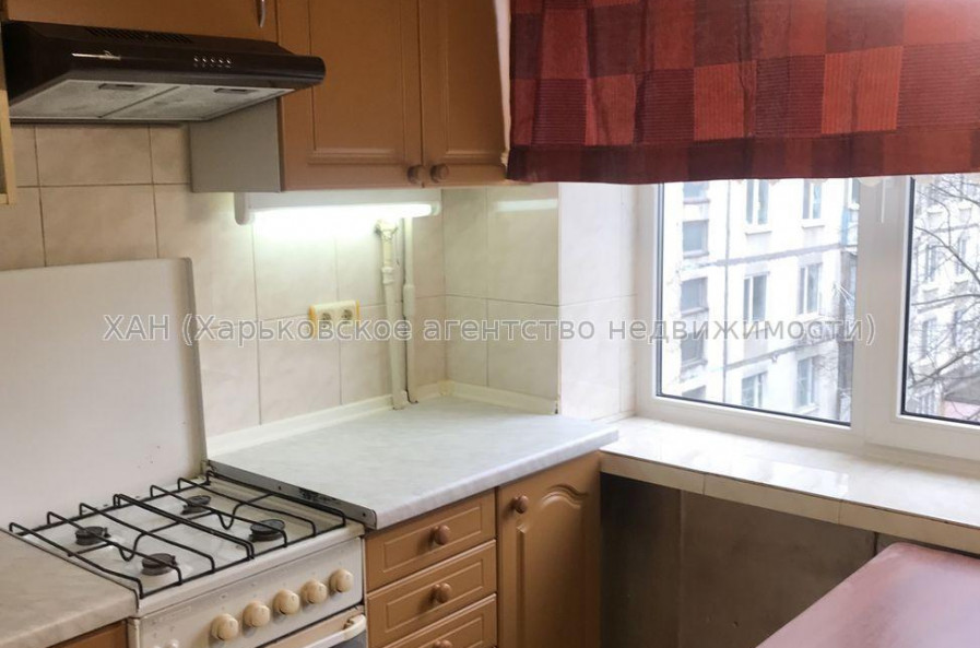 Продам квартиру, Фесенковская ул. , 3  ком., 60 м², косметический ремонт 