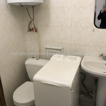 Продам квартиру, Фесенковская ул. , 3 кім., 60 м², косметический ремонт 
