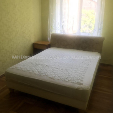 Продам квартиру, Фесенковская ул. , 3 кім., 60 м², косметический ремонт 
