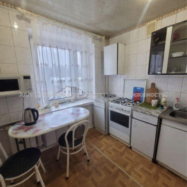 Продам квартиру, Деревянко ул. , 2 кім., 45 м², косметический ремонт