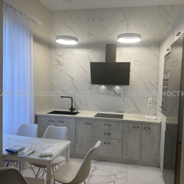 Продам квартиру, Гольдберговская ул. , 3 кім., 70 м², авторский дизайн 